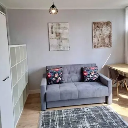 Apartment Centre Floor *