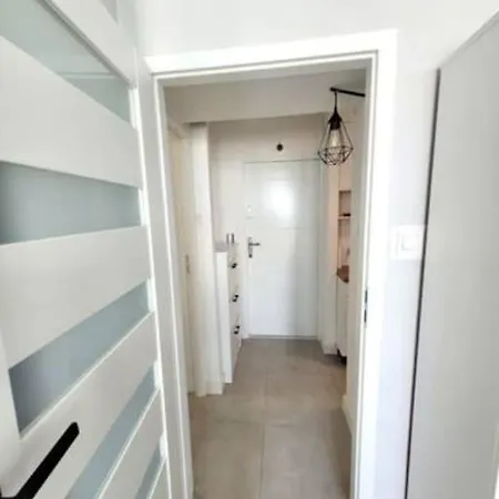 Apartment Centre Floor *